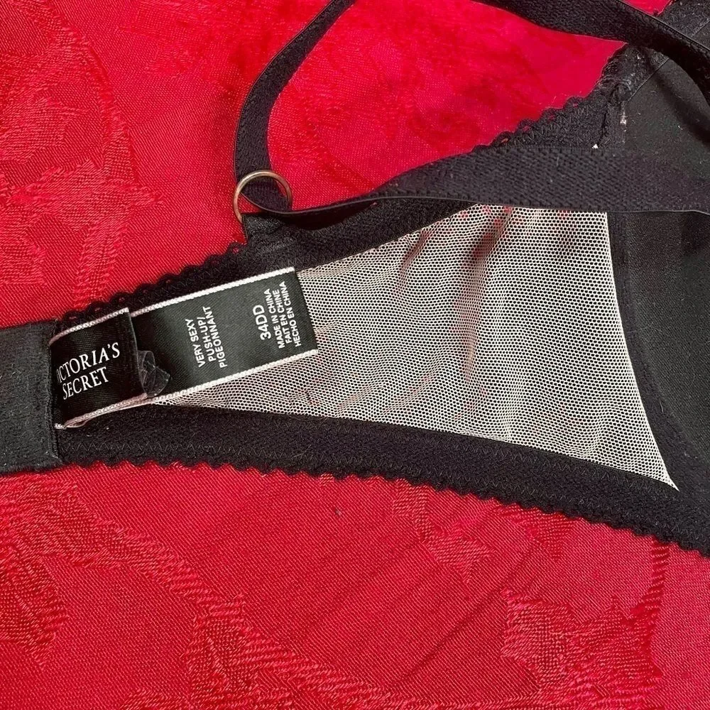 VICTORIAS VERY SEXY BLACK LACE OVER TAUPE 34DD